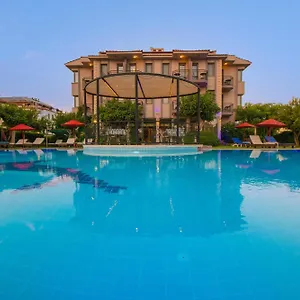 3* Hotel Golden Moon